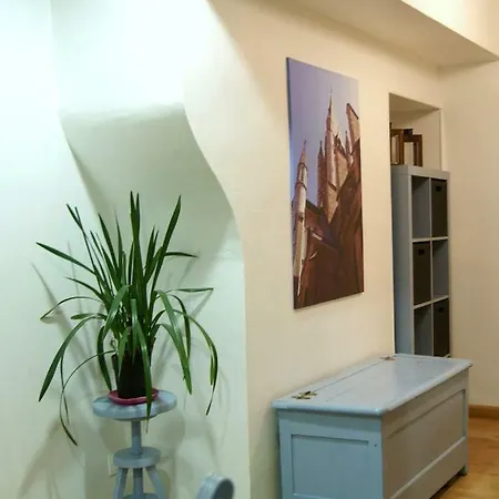 Duplex Jacquemart - Caveau Bourguignon - Centre Historique Dijon Apartment *