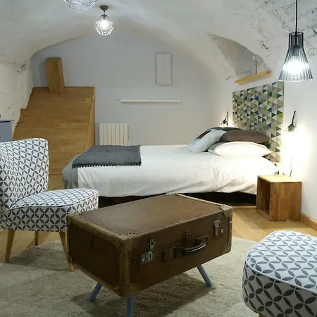 Apartment Duplex Jacquemart - Caveau Bourguignon - Centre Historique Dijon