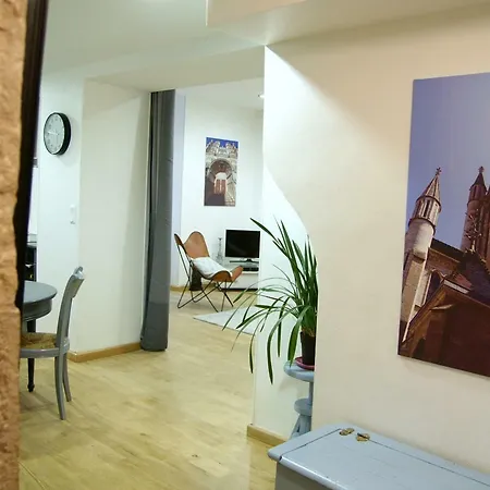 Duplex Jacquemart - Caveau Bourguignon - Centre Historique Dijon Apartment